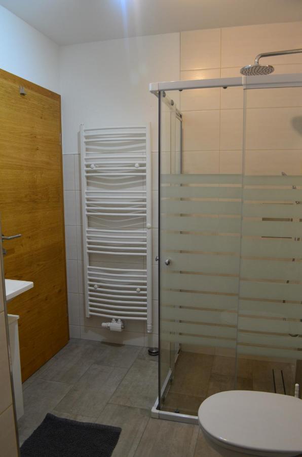 Apartment Klein & Fein Schlitters Eksteriør bilde