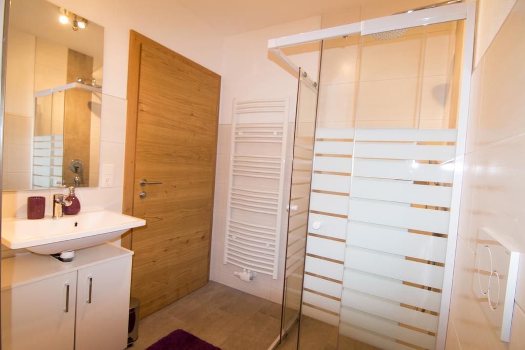 Apartment Klein & Fein Schlitters Eksteriør bilde